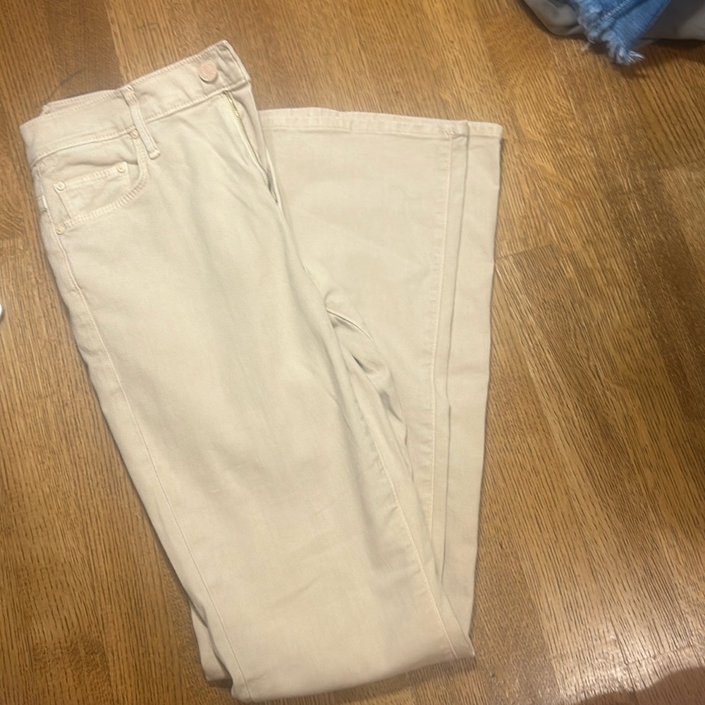 Brand new mother brand jeans- size 29. Never worn but tags are off.